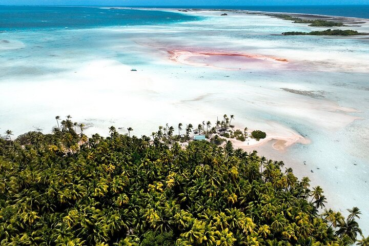 Blue Lagoon - PRIVATE ISLAND -Pink sand beach and wildlife reserve - Photo 1 of 18